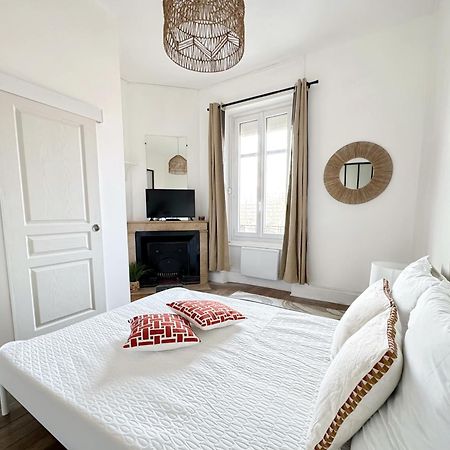 Suite Falso Villeurbanne Esterno foto
