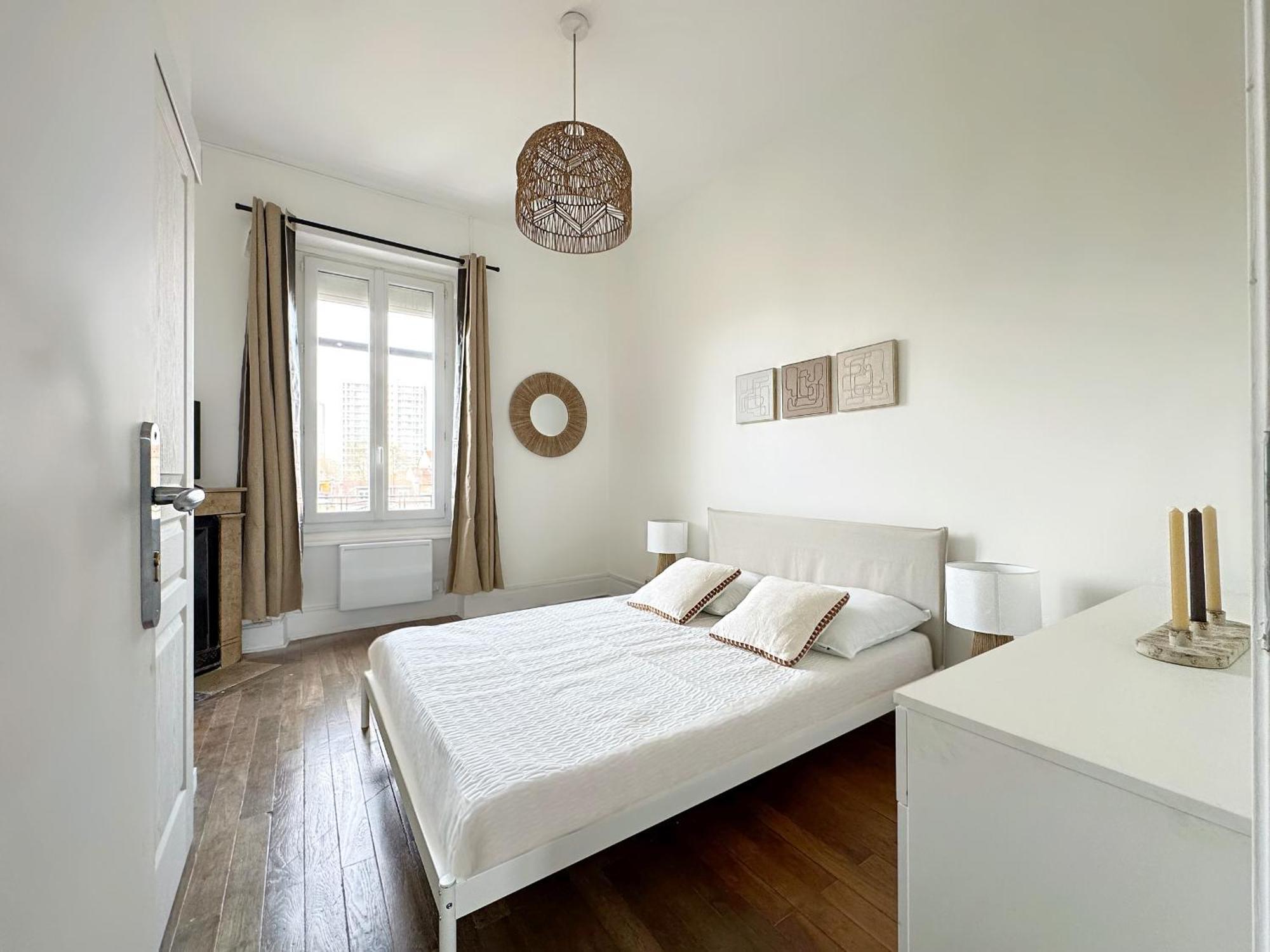 Suite Falso Villeurbanne Esterno foto
