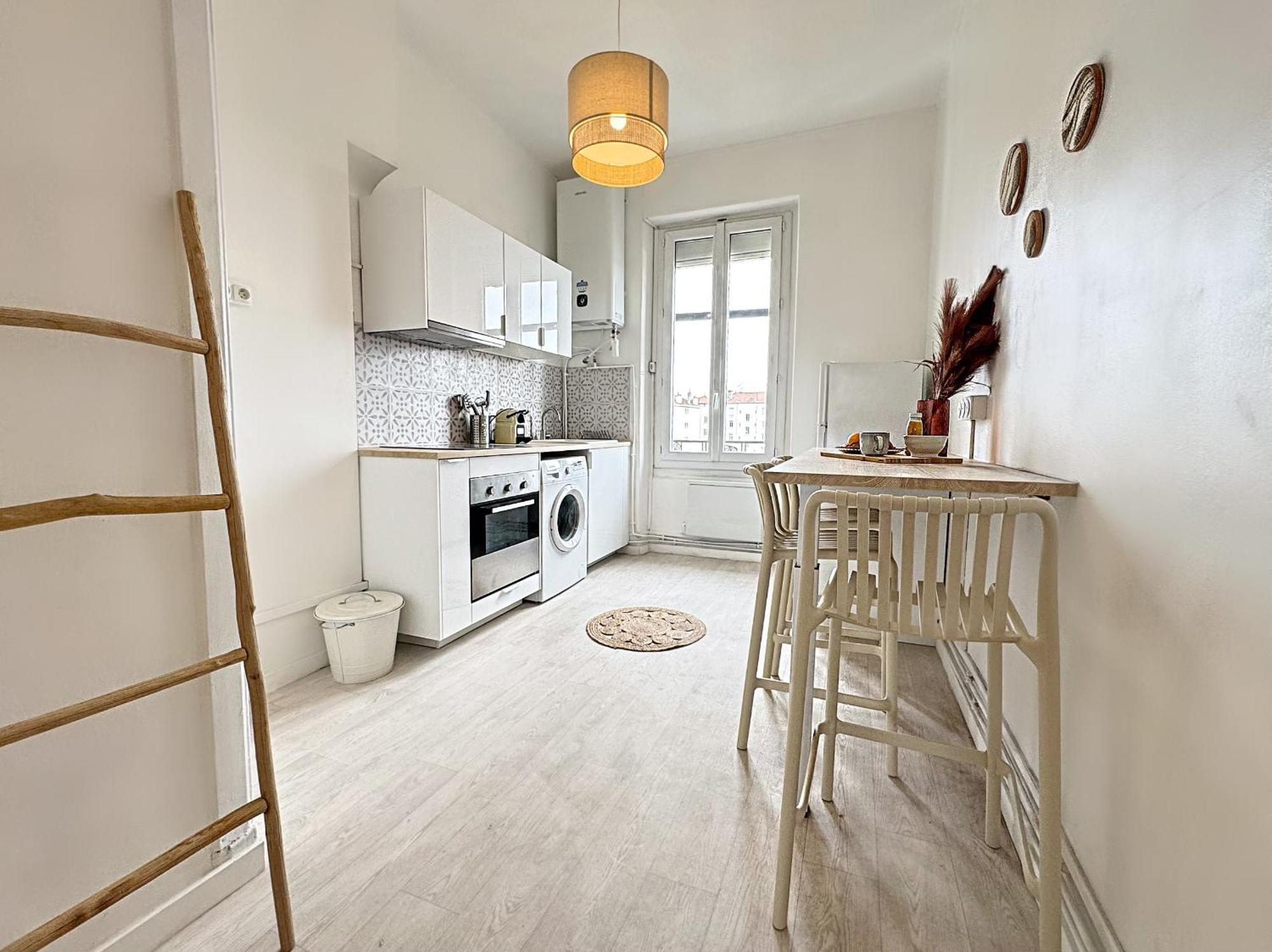 Suite Falso Villeurbanne Esterno foto